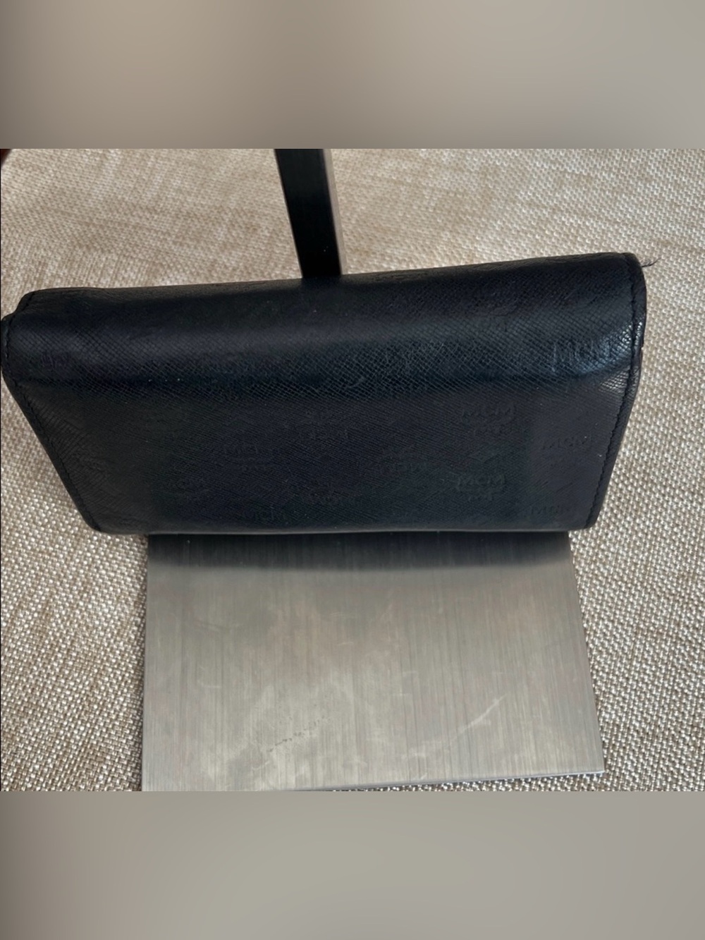 Low Start MCM Black Leather Logo Plate Continental Wallet with Gold Hardware GUC - Picture 4 of 15